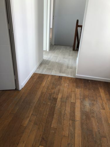 Parquet bois nettoyé et vitrifié